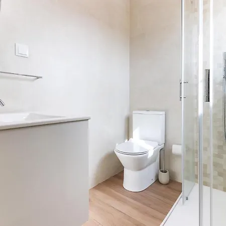 Apartment 66 With Parking Place Lissabon