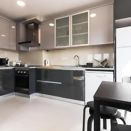 66 With Parking Place Lissabon